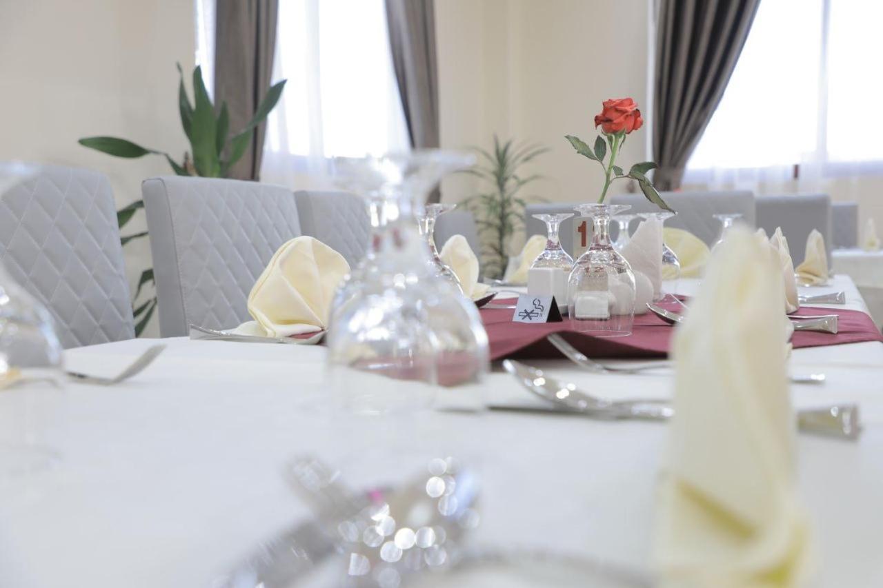 Roseau Hotel And Spa 곤다르 외부 사진